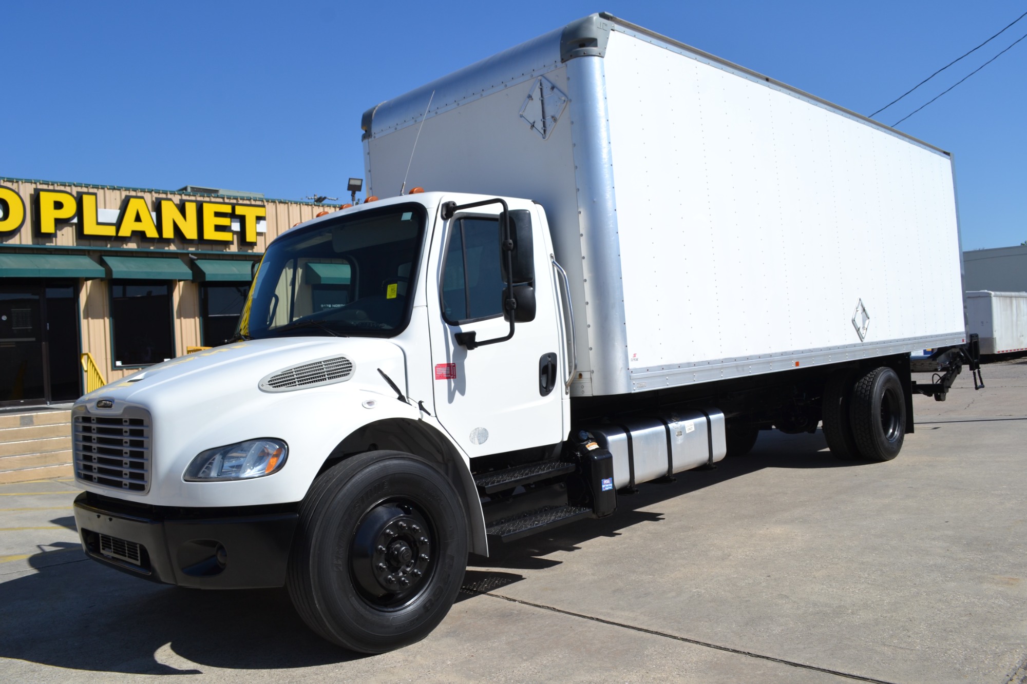photo of 2018 FREIGHTLINER M2-106 26FT BOX 